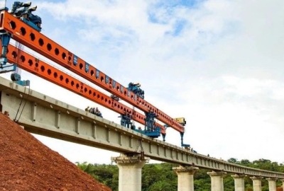 全长近300米，达圣铁路DK60大桥架设成功！