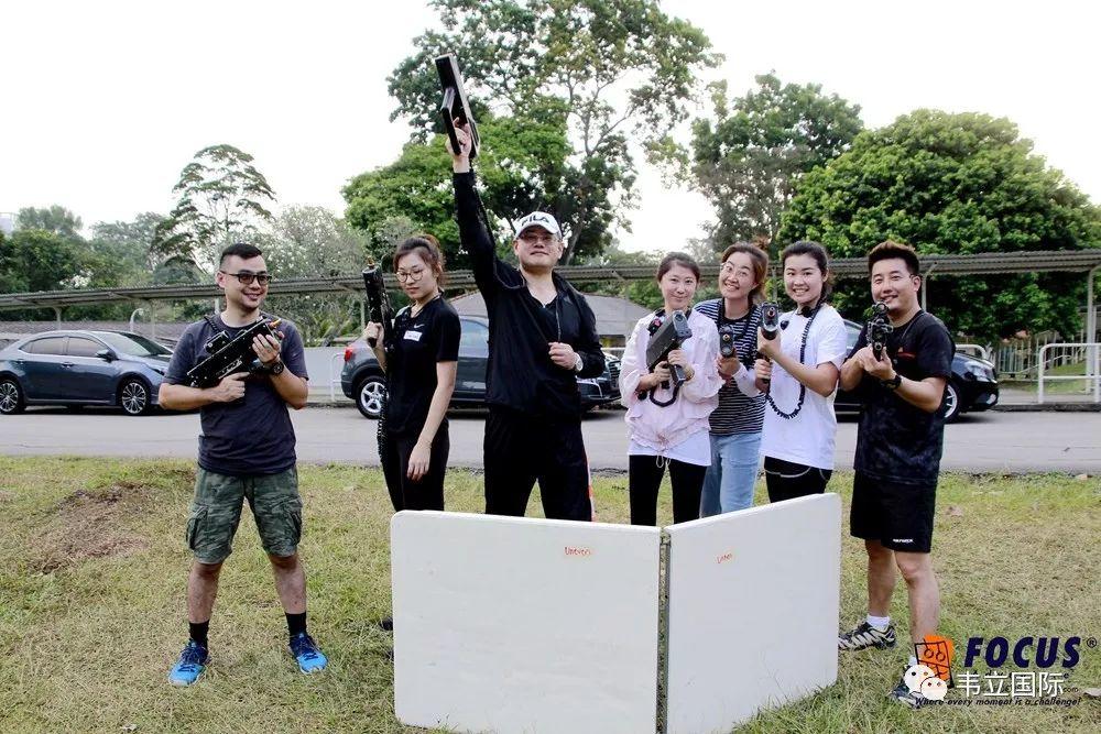 韦立勇士挑战自我——集团新加坡办公室拓展活动侧记