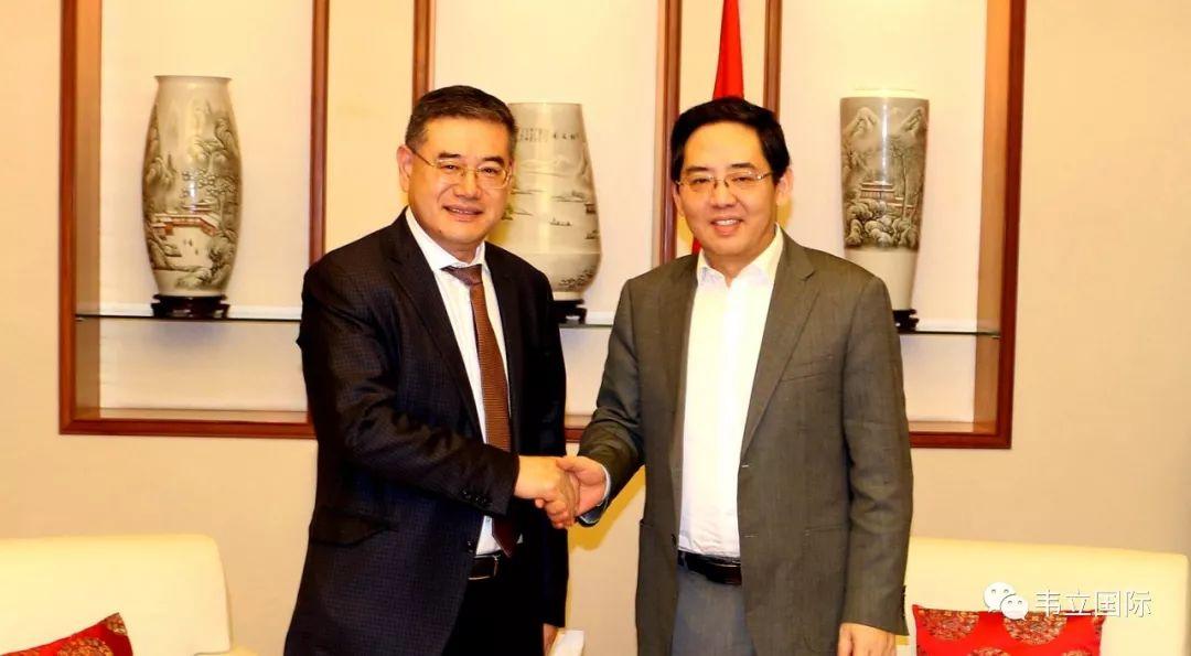 中国驻新加坡大使洪小勇阁下会见韦立集团总裁孙修顺：感谢你们捐款抗疫！